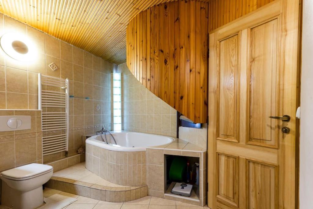 Rooftop 180M2 Loft With Private Sauna, Bratislava Buitenkant foto
