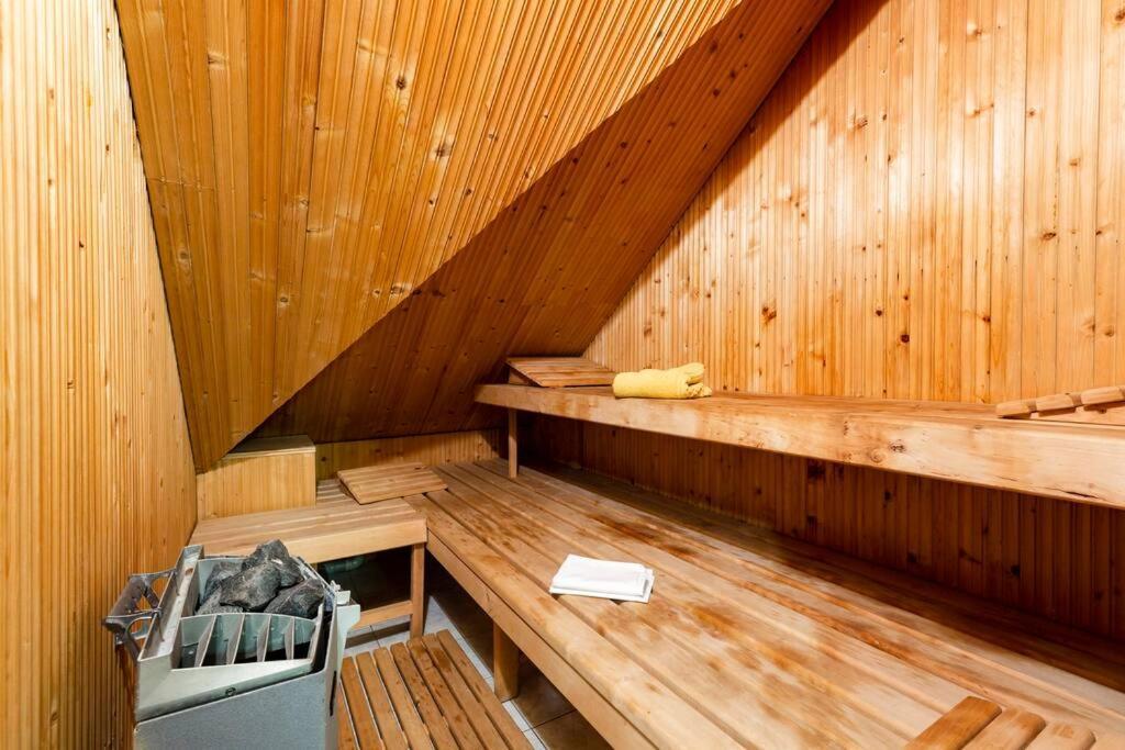 Rooftop 180M2 Loft With Private Sauna, Bratislava Buitenkant foto